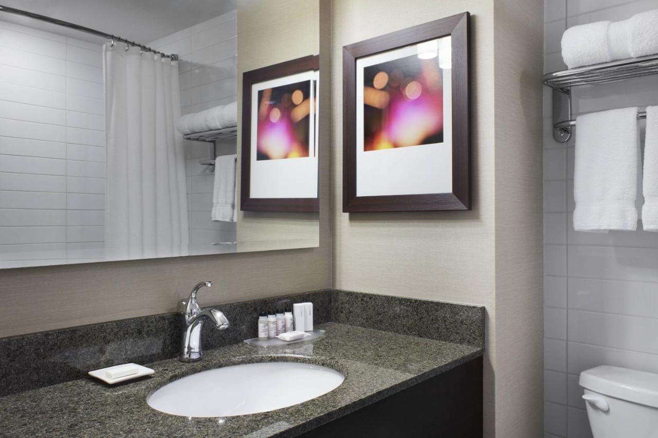 Delta Hotels by Marriott Beausejour Moncton Eksteriør bilde